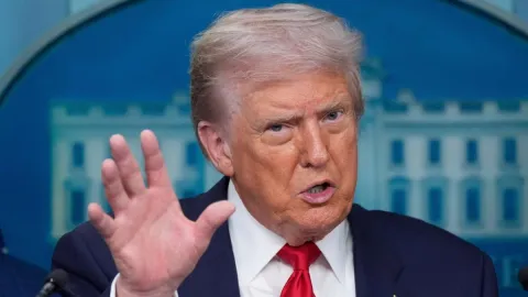 Trump: "İran helikopterimizi düşürdü, karşılık vereceğiz"
