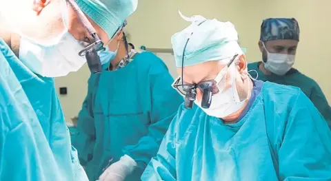 Malatya’da Dünya Tıp Tarihine Geçen Rekor: 8’li Çapraz Karaciğer Nakli Başarıyla Gerçekleştirildi