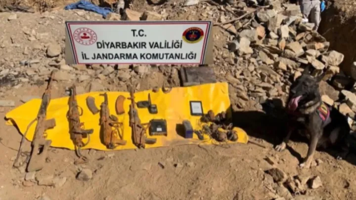Terör Operasyonunda Dev Darbe! 8 İlde Cephanelik Gibi Mağaralar Vuruldu