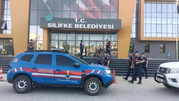 Silifke Belediye Başkanı Mustafa Turgut Gözaltında: Festival ve İhale Dosyaları Patladı!