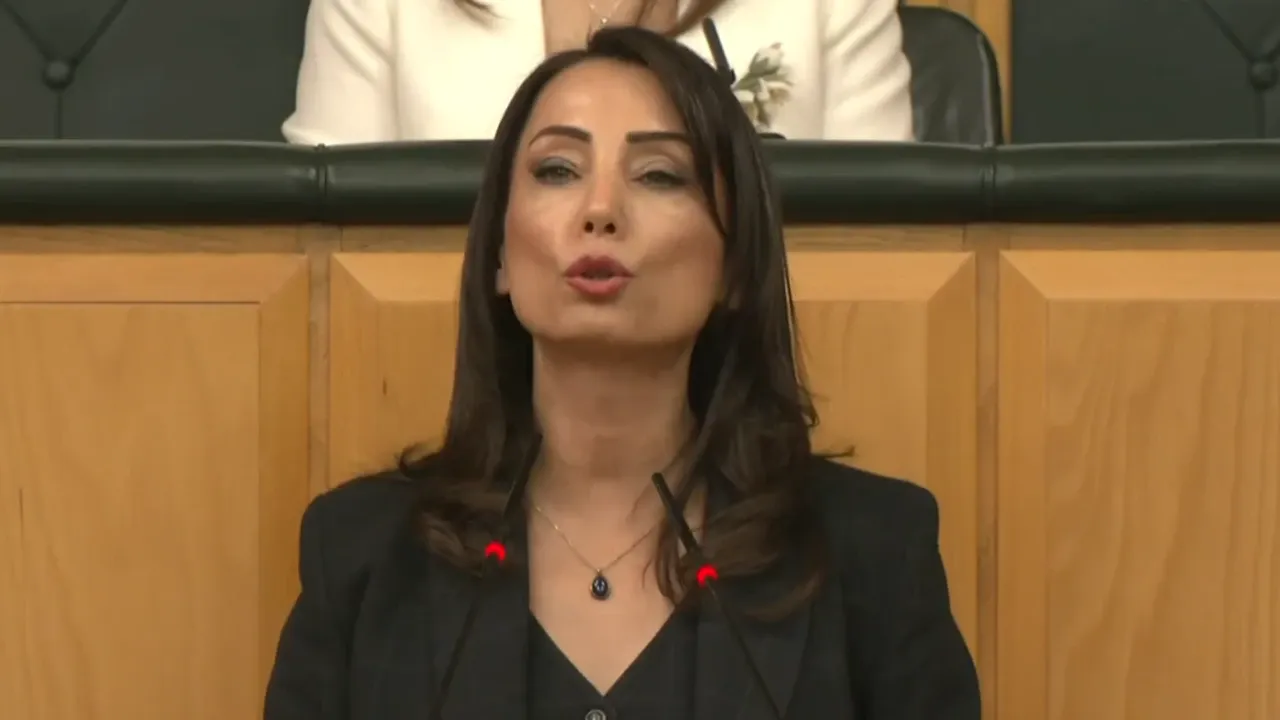 Tülay Hatimoğulları'ndan RTÜK Tepkisi: "Halkın Haber Alma Hakkına Darbe"