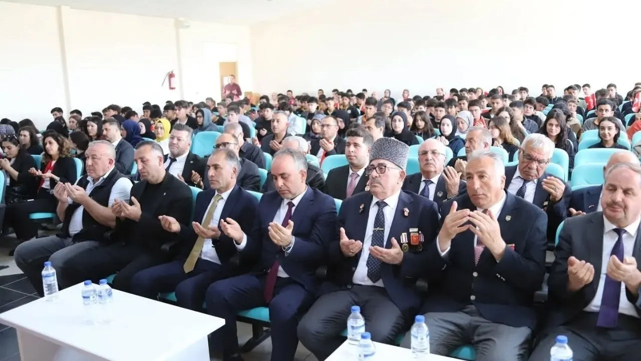 Ereğli'de Gençlerle “Vatan ve Kahramanlık” Buluşması Gerçekleştirildi