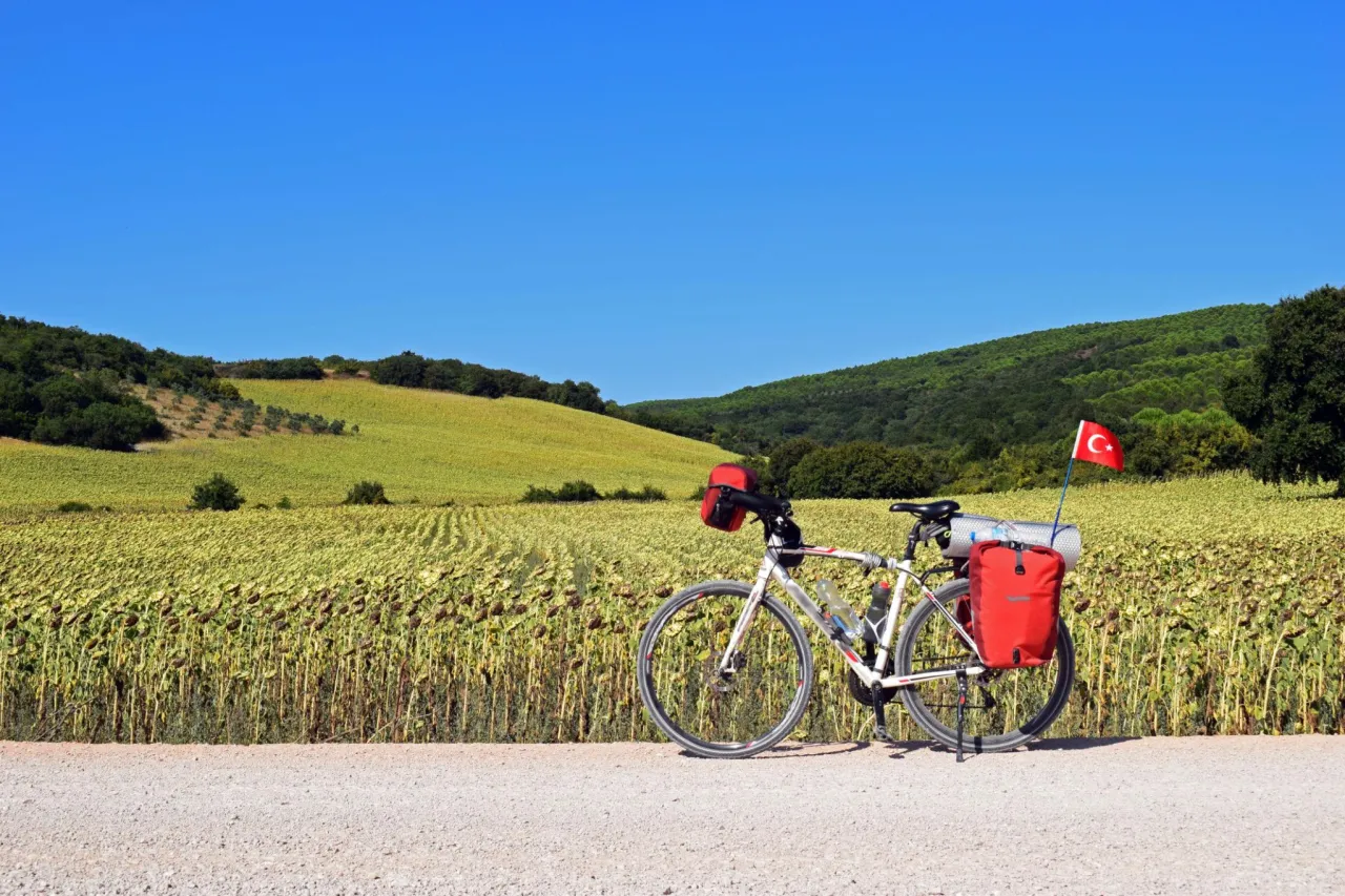 Pedal Pedal Dünya Turu: Fransız Çiftin Yolu Konya’dan Geçti