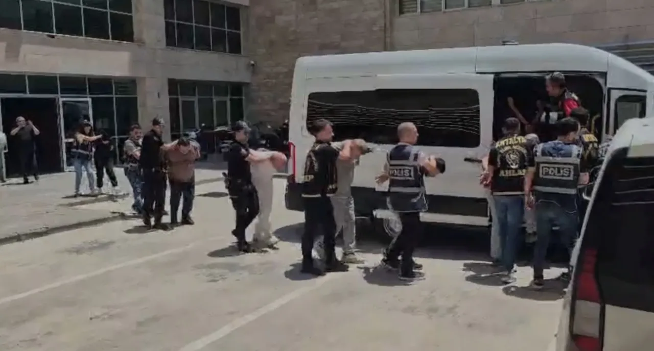 Konya Merkezli 24 İlde Ehliyet Sınavında Usulsüzlük Operasyonu