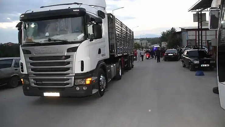 Konya’da 16 Yaşındaki Sürücü Dur İhtarına Uymadı, Çekiciye Çarptı
