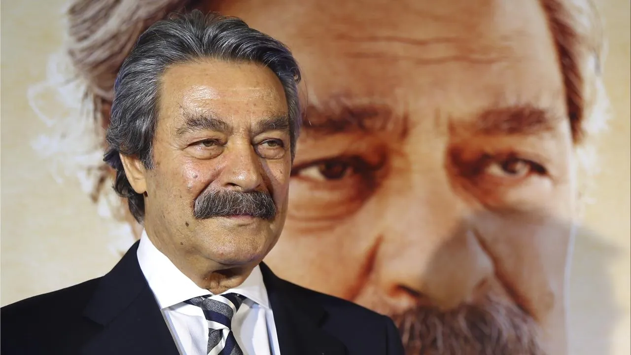 Usta Oyuncu Kadir İnanır Tedavi Gördüğü Hastanede Yaşamını Yitirdi