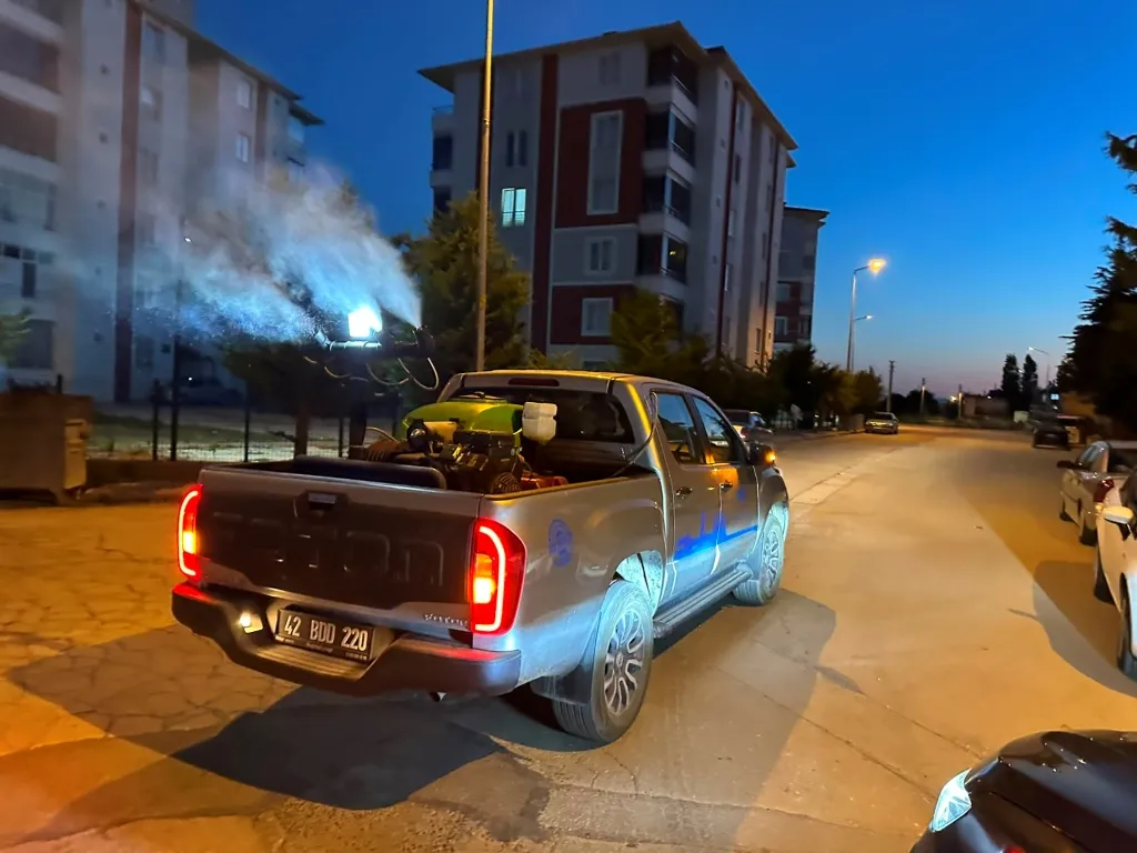 Ereğli Belediyesi Sinek Ve Haşerelere Karşı İlaçlama Çalışmalarını Sürdürüyor