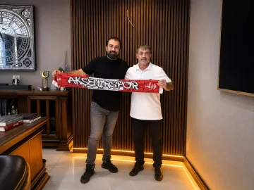 1922 Akşehirspor'da Salih Eken dönemi başladı