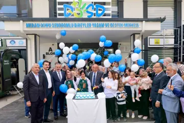 Yeryüzü Melekleri 3 Yaşında! 21 Öğrenciyle Başladı, 220 Aileye Umut Oldu
