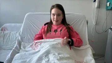 Almina Çakmak 118 Günlük Tedavinin Ardından Yoğun Bakımdan Çıktı