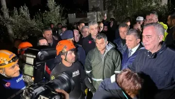 Antalya’da Şantiyeyi Hortum Vurdu: Vali Hulusi Şahin’den Açıklama
