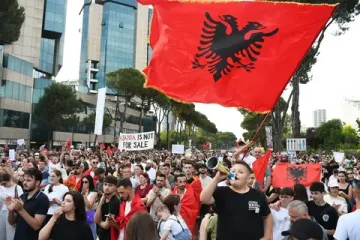 Arnavutluk’ta Hükümet Karşıtı Protestolar Yedinci Gününde
