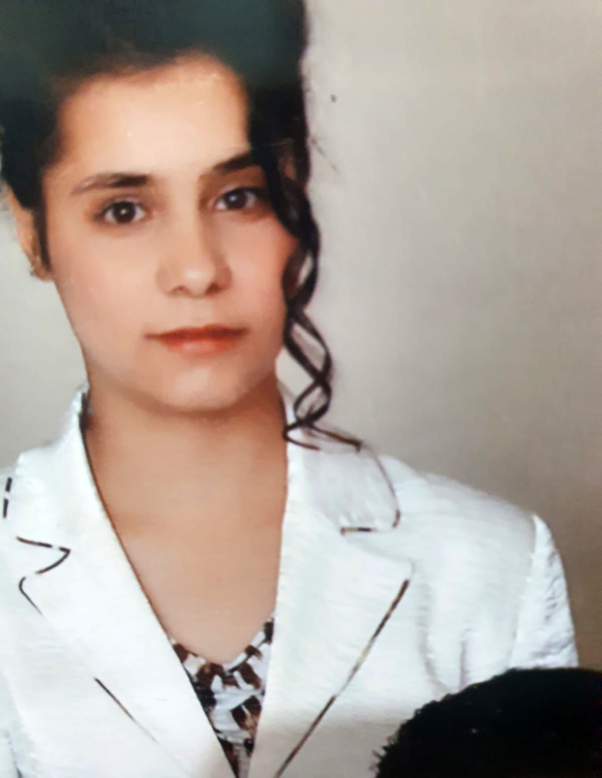 17 Yıl Önce Cinayete Kurban Giden Ebru Koyuncu Manisa'da Son Yolculuğuna Uğurlandı haber fotoğrafı