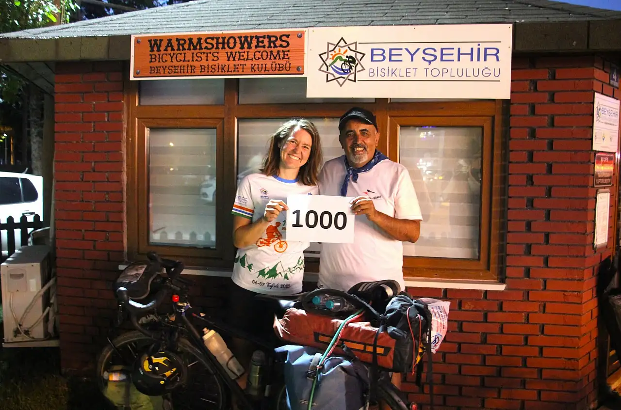 Dünya pedallarını Konya'ya çevirdi! 8 yılda 1000 gezgin uğradı haber fotoğrafı
