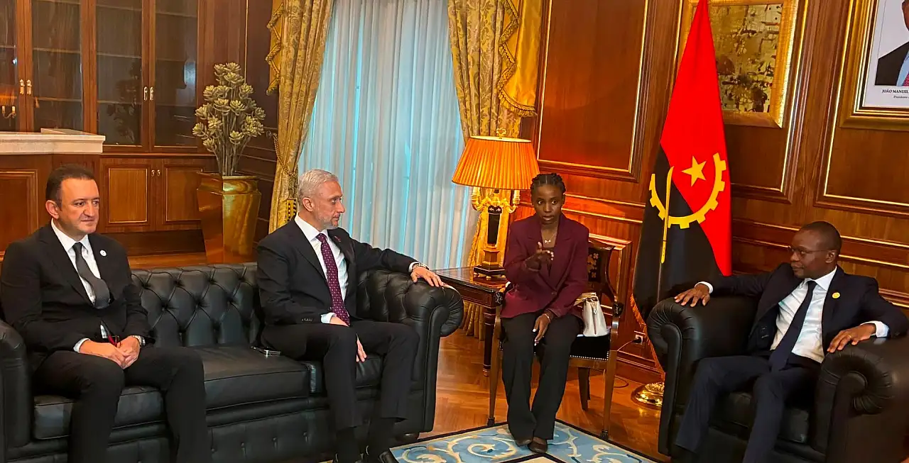 CHP Konya Milletvekili Barış Bektaş Angola Parlamentosu Başkanı Almeida ile Görüştü haber fotoğrafı