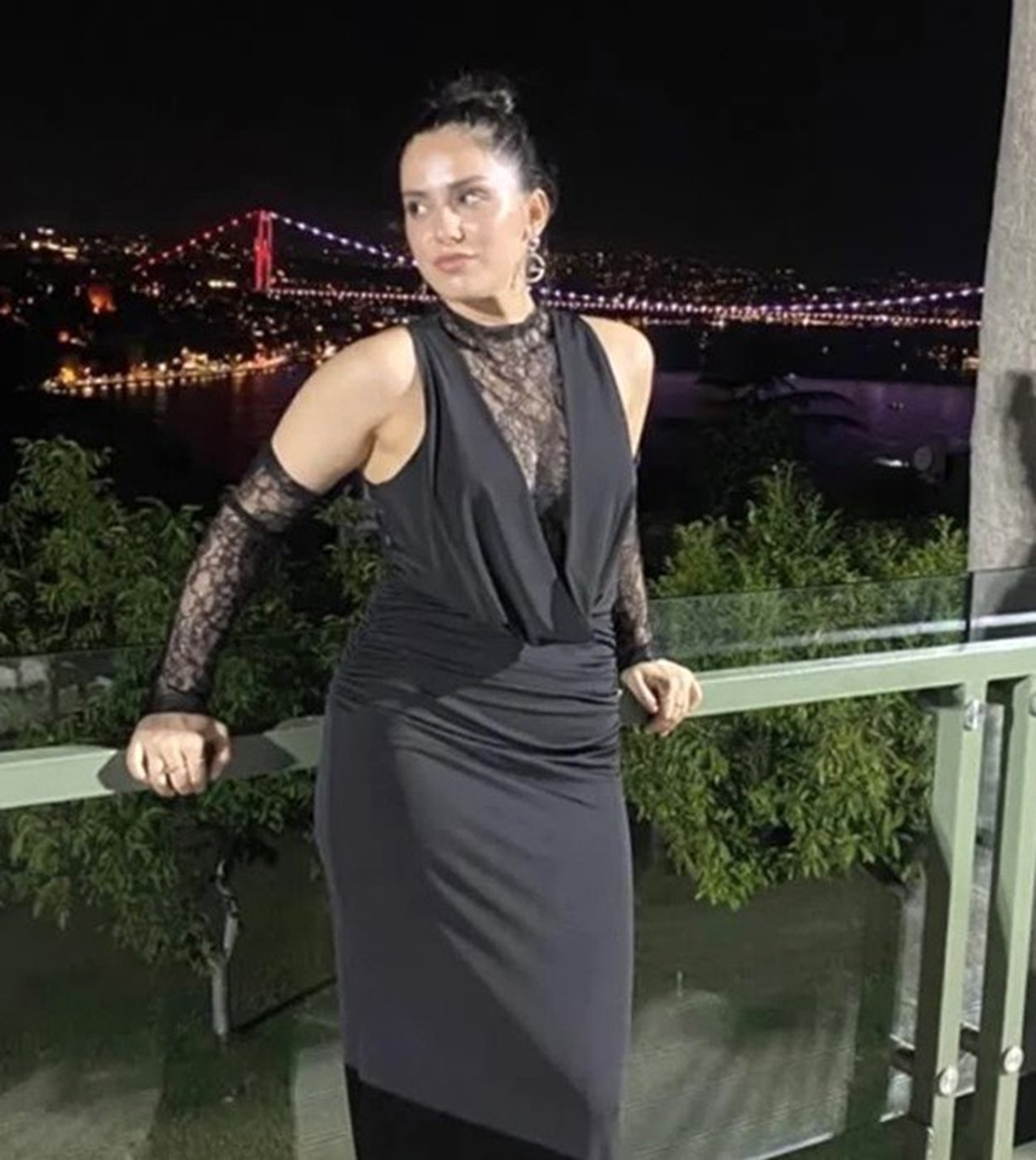 Esmanur Polat Beyoğlu'nda çalıştığı otelin terasından düşerek hayatını kaybetti haber fotoğrafı