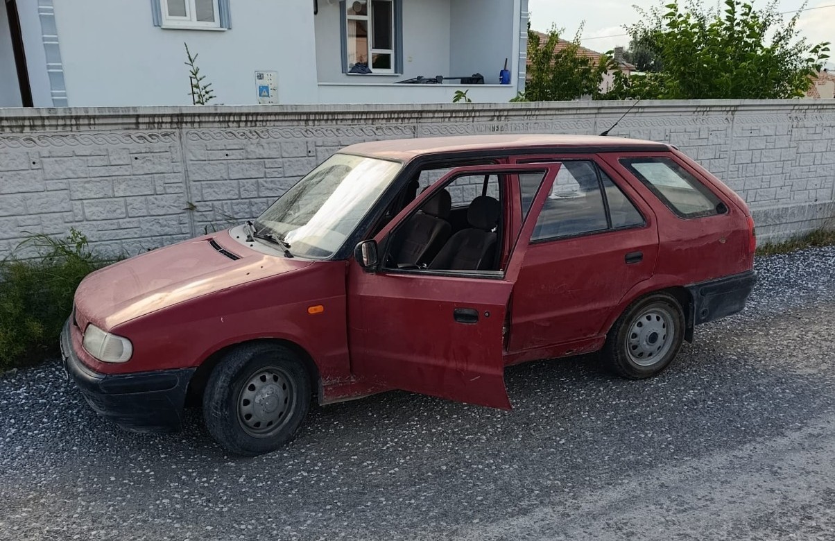 Konya'nın Karapınar ilçesinde meydana gelen iki ayrı trafik kazasında 2 kişi yaralandı haber fotoğrafı