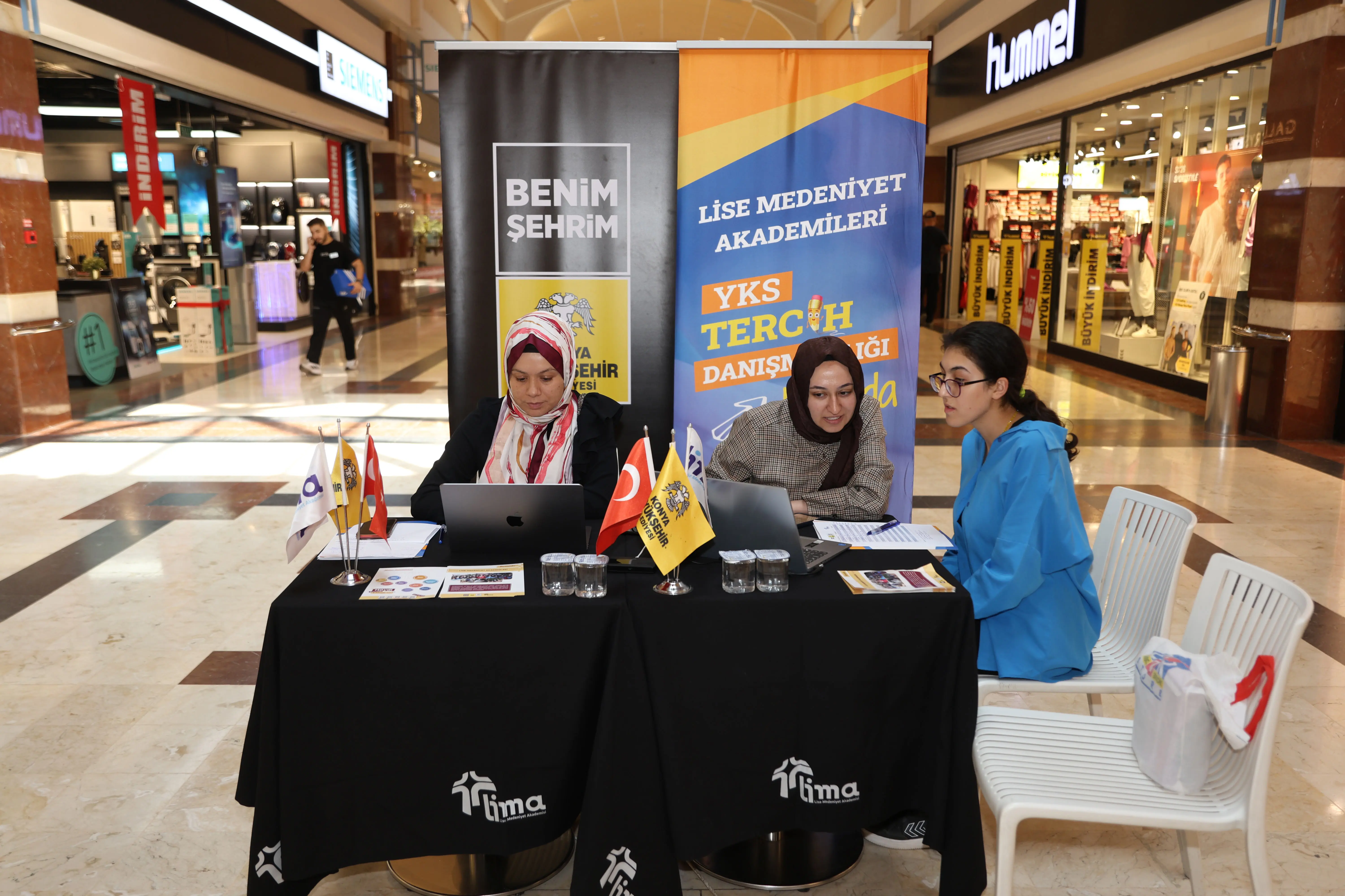 Konya Büyükşehir Belediyesi YKS adaylarına ücretsiz rehberlik sunuyor haber fotoğrafı