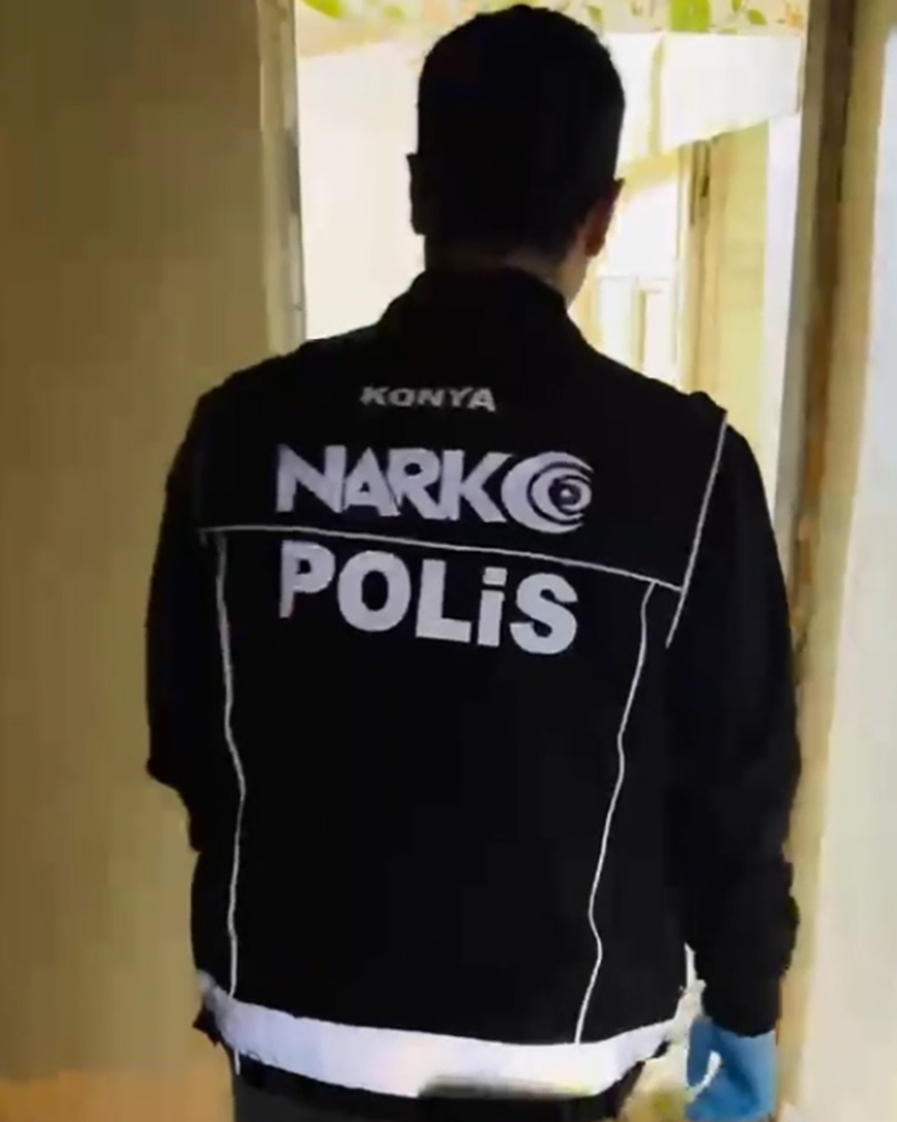 Konya'da bir ikamete polis baskını! Üretim merkezi çökertildi haber fotoğrafı