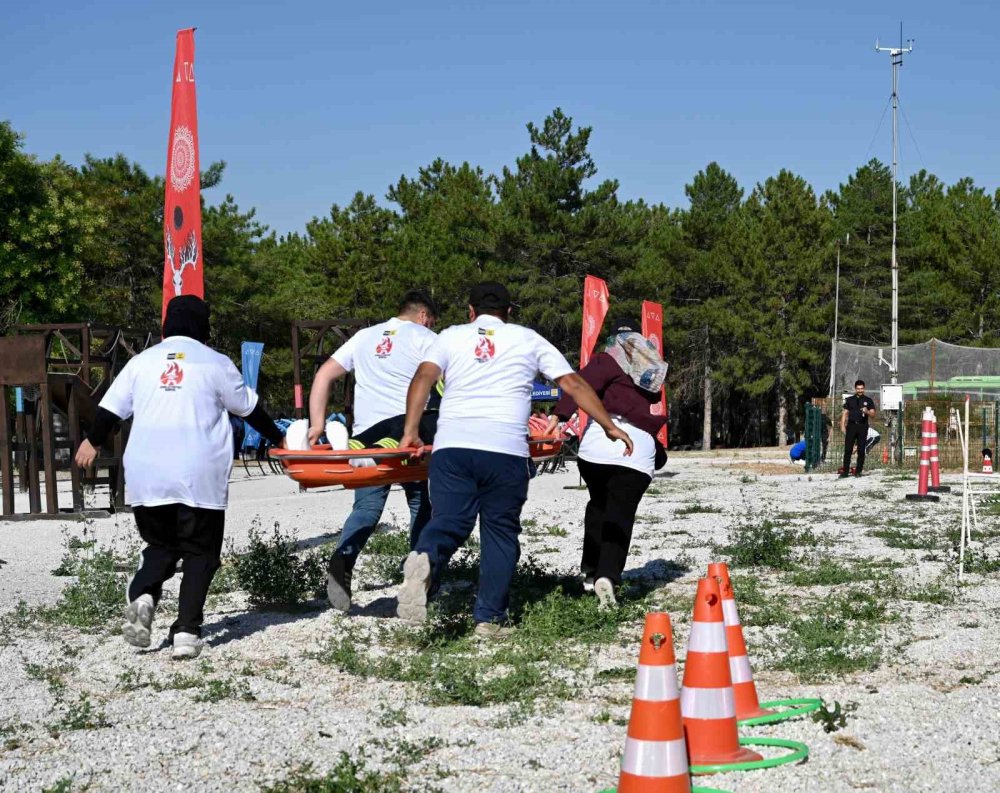 Konya Büyükşehir Belediyesi Gönüllü İtfaiyecilik Eğitimlerini Sürdürüyor haber fotoğrafı