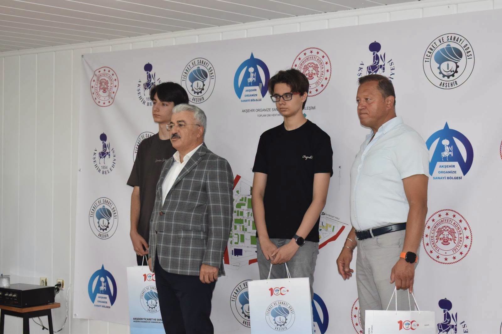 Türkiye birincilerine Akşehir'de anlamlı ödül haber fotoğrafı