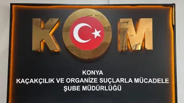 Konya'da durdurulan kamyonette 236 ruhsatsız tabanca ele geçirildi