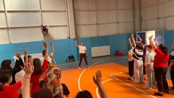 Konya Çocuk Evleri Sitesinde voleybol turnuvası heyecanı başladı