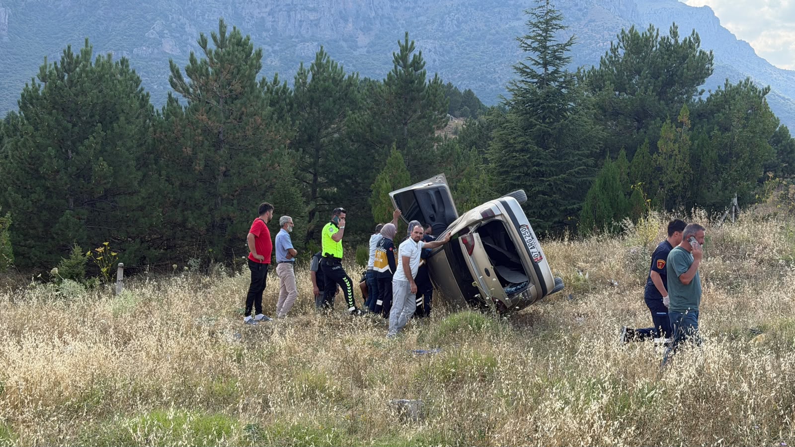 Konya'da Meydana Gelen Trafik Kazasında Sürücü Araçta Sıkıştı haber fotoğrafı