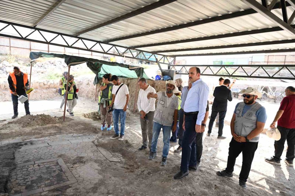 Konya'da Selçuklu dış surları ve Larende Kapısı gün yüzüne çıkarıldı haber fotoğrafı