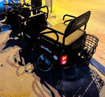 Konya'da ters şeride giren otomobil karşı yönden gelen araçla çarpıştı