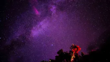 Konya'da gökyüzü açık hava sinemasına dönüştü! Meteor yağmurunu izlediler