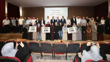 Konya'da Dereceye Giren 30 İmam Hatip Öğrencisi Ödüllendirildi