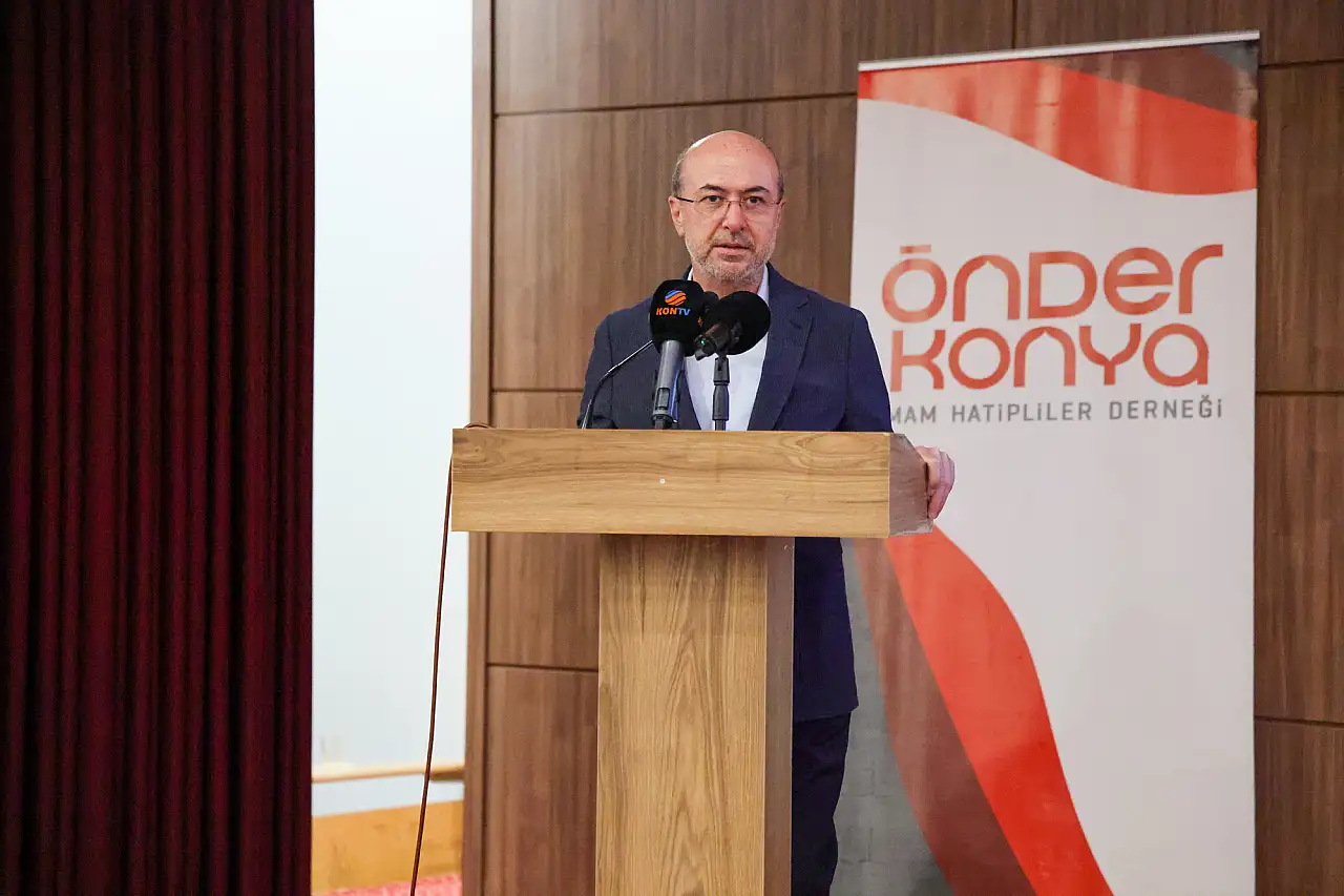 Konya'da Dereceye Giren 30 İmam Hatip Öğrencisi Ödüllendirildi haber fotoğrafı