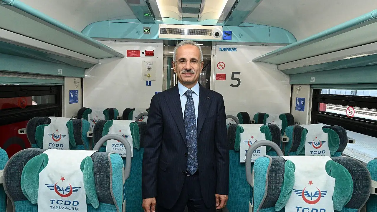 Bakan Uraloğlu demiryolu ağının 13 bin 919 kilometreye ulaştığını açıkladı