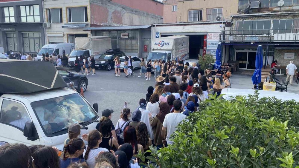 İstanbul Festivali Ateez konserinde kilometrelerce kuyruk oluştu haber fotoğrafı