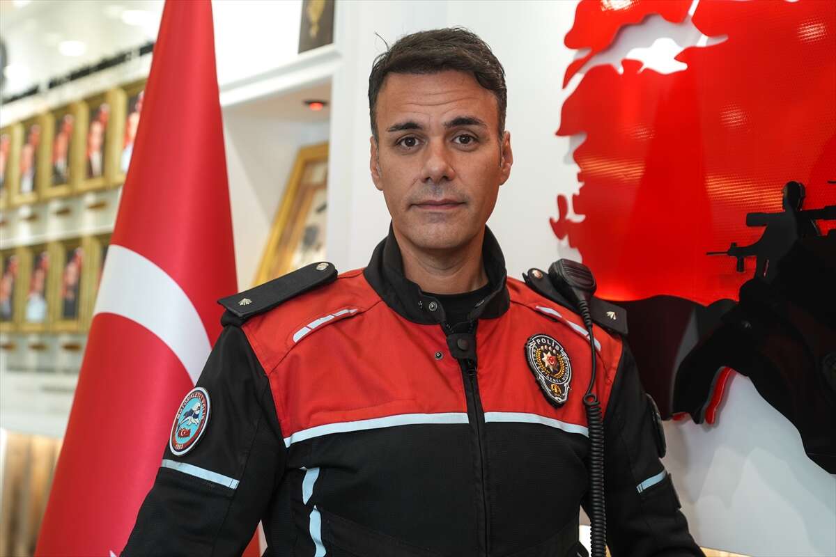 Fenerbahçe Formalı Çocuğu Kurtaran Polis Memuru O Anları Anlattı haber fotoğrafı