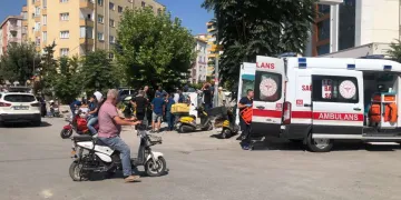 Konya'da Otomobilin PTT Kuryesine Çarptığı Trafik Kazası Meydana Geldi
