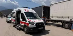 Sanayi sitesinde iki tırın arasında sıkışan kişi hayatını kaybetti
