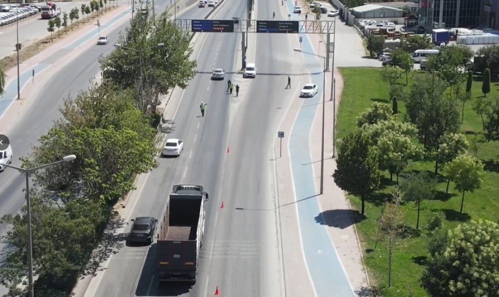 Konya'da şüpheli tıra düzenlenen narkotik operasyonunda sentetik ecza ele geçirildi haber fotoğrafı