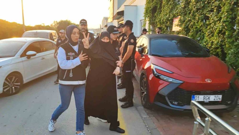 Alparslan Kuytul ve Eşi Düzenlenen Operasyonda Gözaltına Alındı haber fotoğrafı