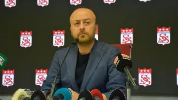 Sivasspor Başkanı Özçoban kulübün önceliğinin mali yapıyı düzeltmek olduğunu açıkladı