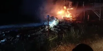 Lavanta yağı tesisindeki yangın gönüllü itfaiye tankerleriyle söndürüldü