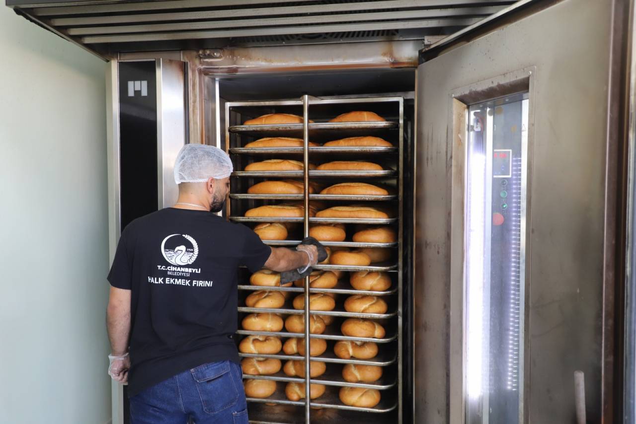 Konya'nın İlçesinde Halk Ekmek Üretimi Hizmeti Devam Ediyor haber fotoğrafı