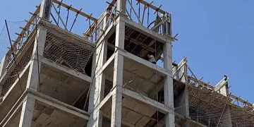 30 metreden düşen galvaniz borunun çarptığı işçi Harun Eser yaşamını yitirdi