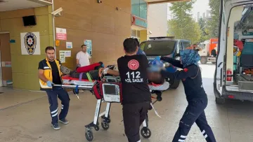 Bursa'da Direksiyon Başında Fenalaşan Sürücü Kamyona Çarptı