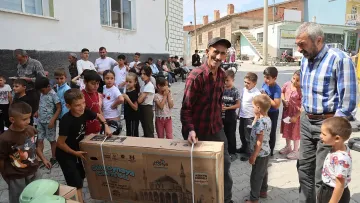Konya'da Düzenlenen Etkinlikle 13 Bin Çocuğa Bisiklet Dağıtıldı
