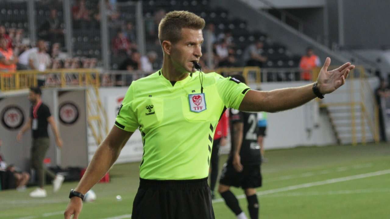Konyaspor ile Kocaelispor maçını yönetecek hakem açıklandı haber fotoğrafı
