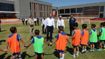 Başkan Altay ve Başkan Pekyatırmacı Geleceğin Şampiyonlarıyla Buluştu