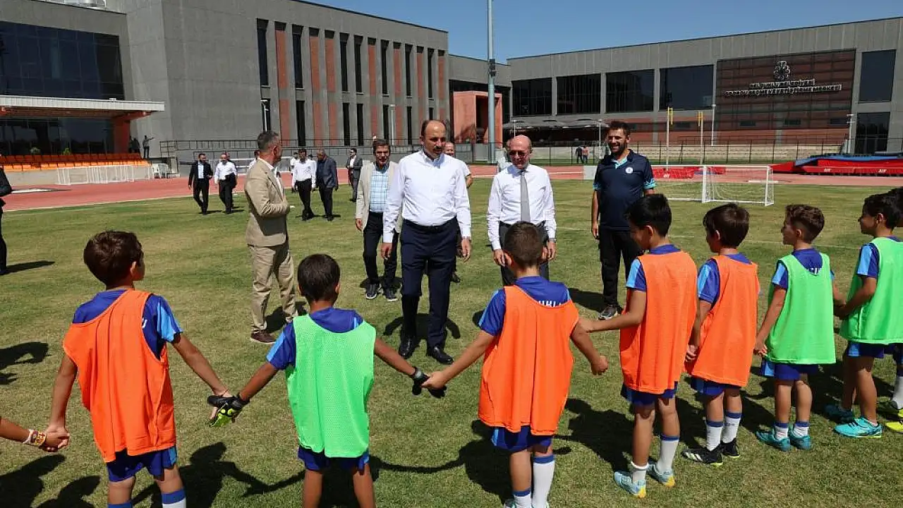 Başkan Altay ve Başkan Pekyatırmacı Geleceğin Şampiyonlarıyla Buluştu