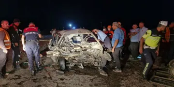 İki otomobilin çarpıştığı trafik kazasında Mustafa Altay yaşamını yitirdi